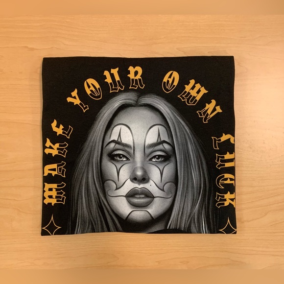 Dom graphics T-shirt - Picture 1 of 7